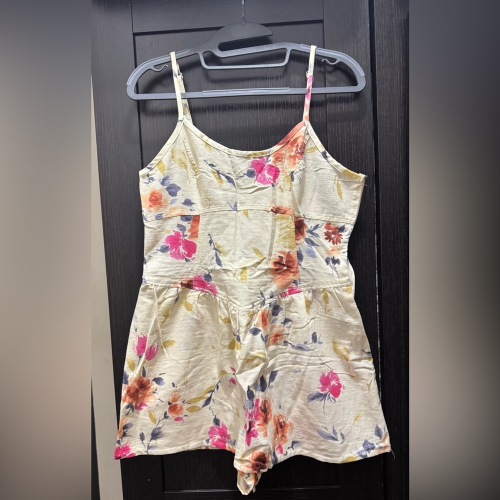 Pins And Needles Skort Romper Size 6